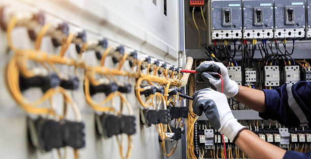 Professional Electrician technician working in Homer, IL